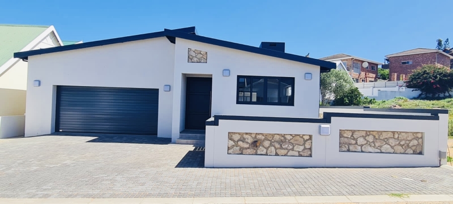3 Bedroom Property for Sale in Stilbaai Wes Western Cape